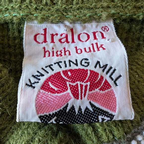 Mint vintage cardigan with pewter fasteners, 42 - Picture 3 of 8